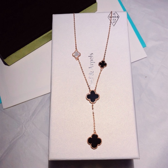 Van Cleef & Arpels Jewelry - Van Cleef & Arpels Necklaces Van Cleef & Arpels Jewelry - Van Cleef & Arpels Necklaces